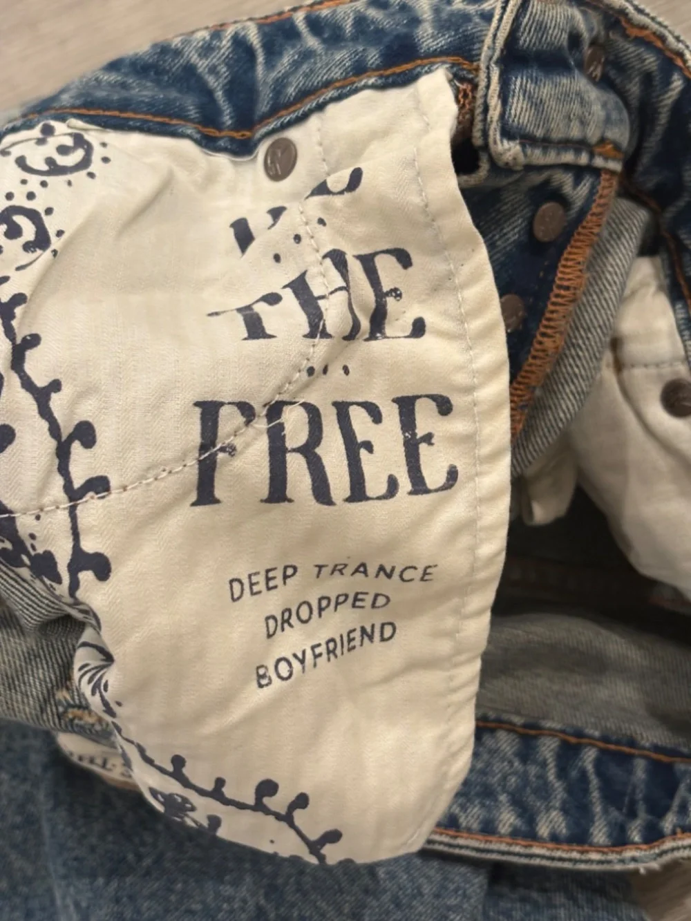We The Free People Jeans Deep Trance Mid Rise Dropped Boyfriend NWT 25